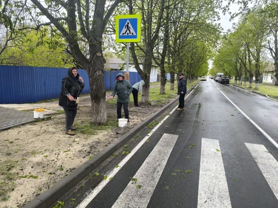 Станично-Луганский округ присоединился к Всероссийскому субботнику Станично-Луганский округ присоединился к Всероссийскому субботнику