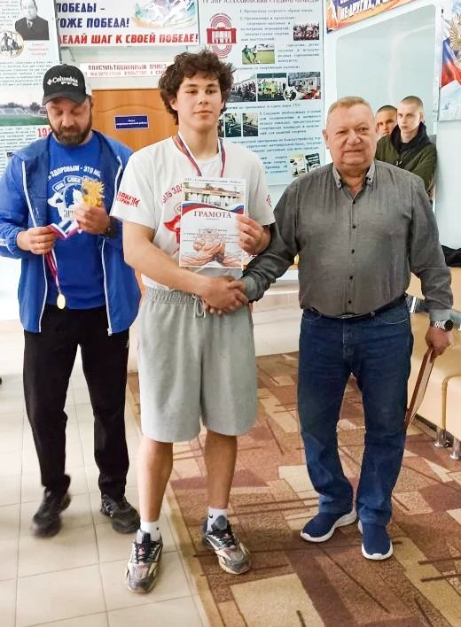 «ЧЕСТЬ ИМЕЮ»: на стадионе «Победа» встретились студенты, старшеклассники и герои СВО «ЧЕСТЬ ИМЕЮ»: на стадионе «Победа» встретились студенты, старшеклассники и герои СВО