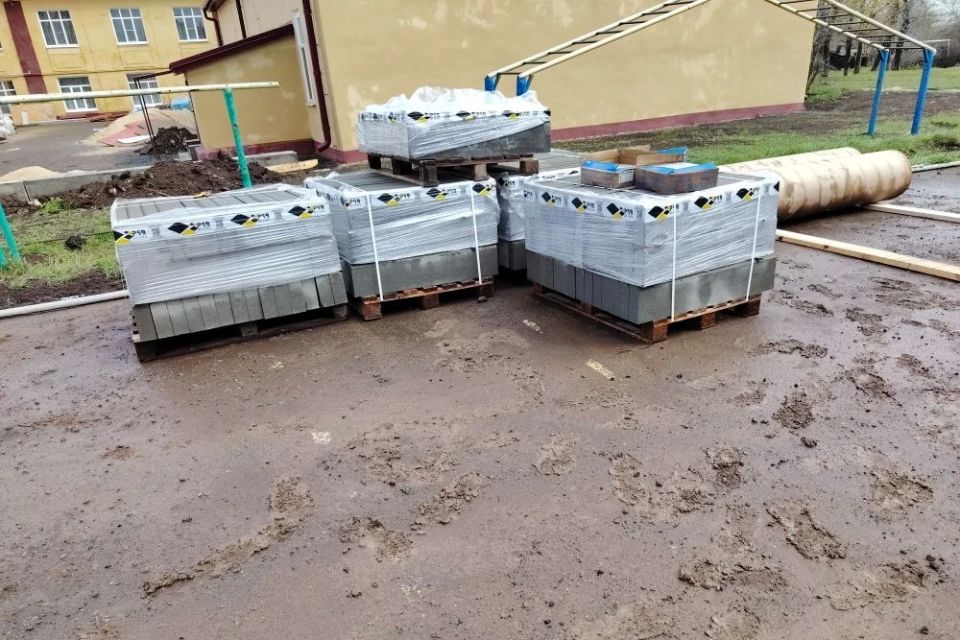 Подрядчики от Хакасии продолжают капитальный ремонт Володарской школы в ЛНР Подрядчики от Хакасии продолжают капитальный ремонт Володарской школы в ЛНР