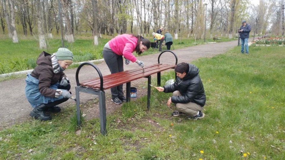 Сегодня в Суходольске в парке им. В. Терешковой прошел Всероссийский субботник, в котором приняли участие 78 человек Сегодня в Суходольске в парке им. В. Терешковой прошел Всероссийский субботник, в котором приняли участие 78 человек