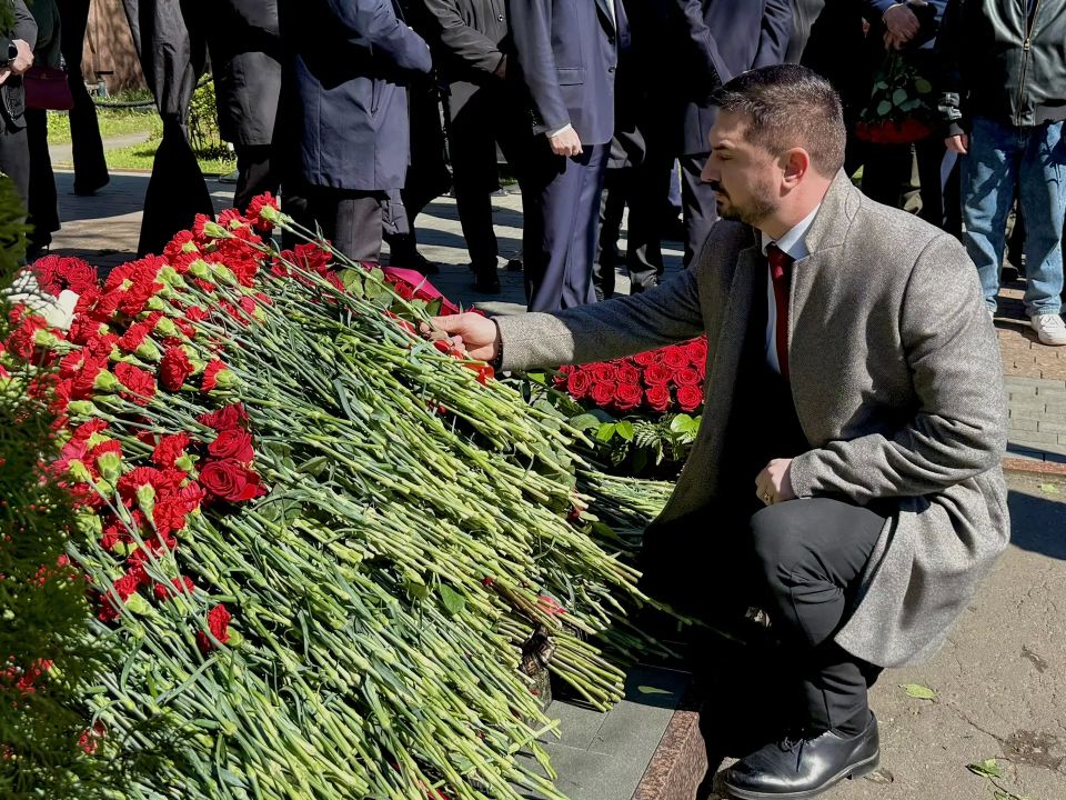 Владимир Вольфович, спасибо за правду! Владимир Вольфович, спасибо за правду!