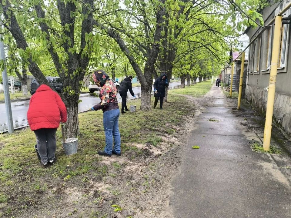 Станично-Луганский округ присоединился к Всероссийскому субботнику Станично-Луганский округ присоединился к Всероссийскому субботнику