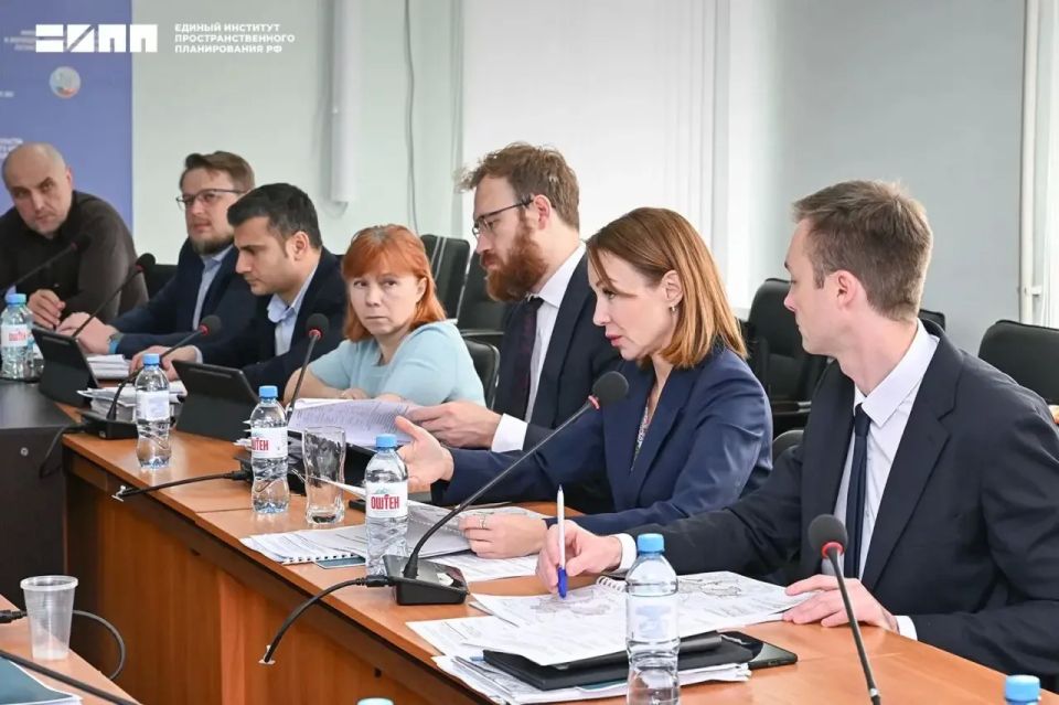 В городе Ровеньки ЛНР планируют развивать угледобывающую, легкую и пищевую промышленность В городе Ровеньки ЛНР планируют развивать угледобывающую, легкую и пищевую промышленность