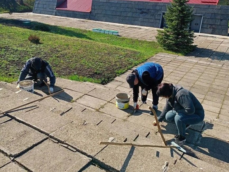 В рамках Всероссийского субботника сотрудники учреждений культуры и спорта округа вышли на общегородской субботник В рамках Всероссийского субботника сотрудники учреждений культуры и спорта округа вышли на общегородской субботник