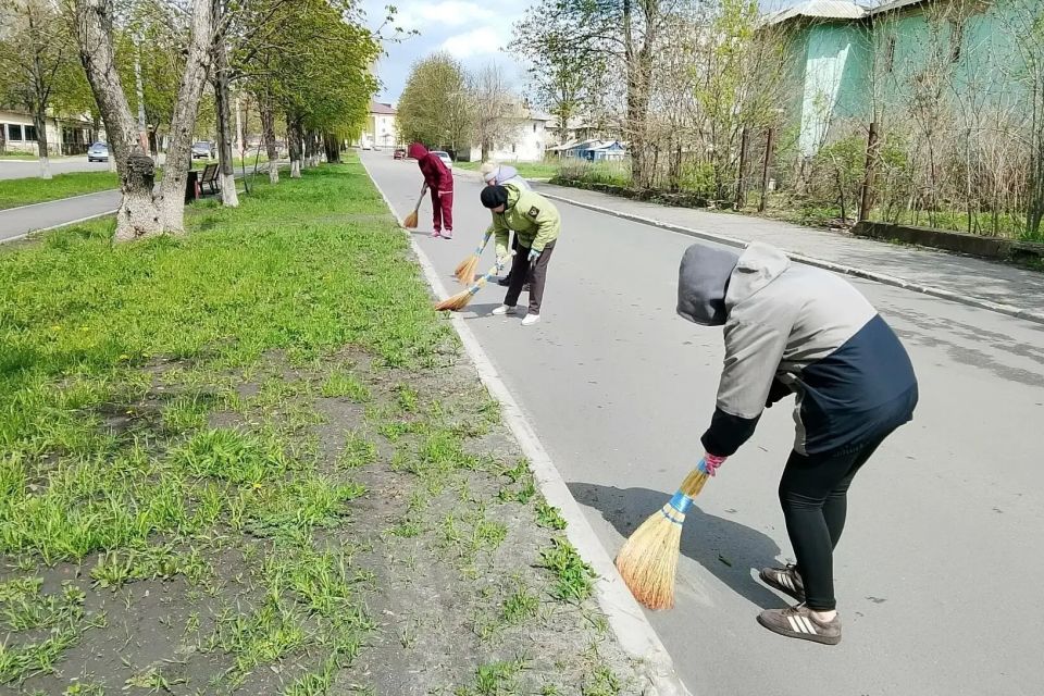 В Червонопартизанске прошел Всероссийский субботник В Червонопартизанске прошел Всероссийский субботник