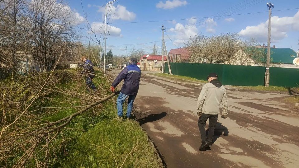 Артемовцы вышли на Всероссийский субботник Артемовцы вышли на Всероссийский субботник
