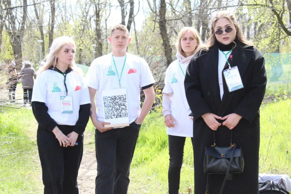 Сегодня Краснодонский муниципальный округ присоединился ко Всероссийскому субботнику Сегодня Краснодонский муниципальный округ присоединился ко Всероссийскому субботнику