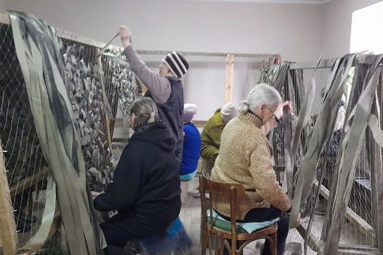 ОБЗОР ПРЕССЫ «ДОНБАСС ВОСТОЧНЫЙ»: Богоугодная сеть – с молитвой и верой в победу ОБЗОР ПРЕССЫ «ДОНБАСС ВОСТОЧНЫЙ»: Богоугодная сеть – с молитвой и верой в победу