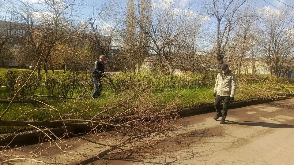 Артемовцы вышли на Всероссийский субботник Артемовцы вышли на Всероссийский субботник