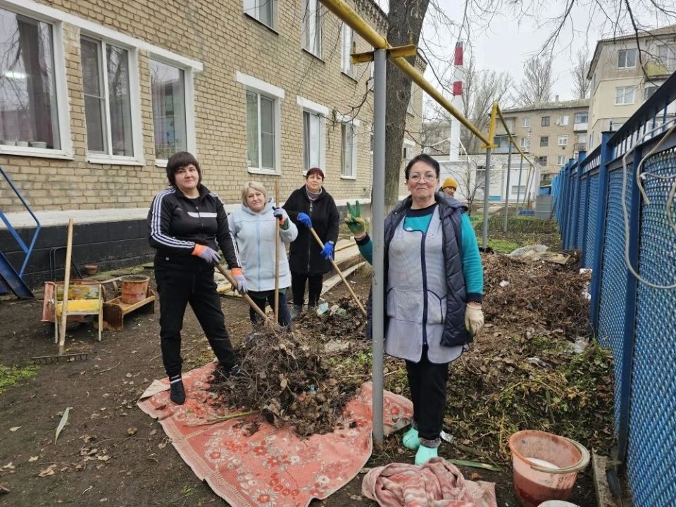 В рамках Всероссийского субботника, масштабной экологической акции, организованной Министерством строительства и жилищно-коммунального хозяйства Российской Федерации, сотрудники Управления образования округа активно приняли... В рамках Всероссийского субботника, масштабной экологической акции, организованной Министерством строительства и жилищно-коммунального хозяйства Российской Федерации, сотрудники Управления образования округа активно приняли...