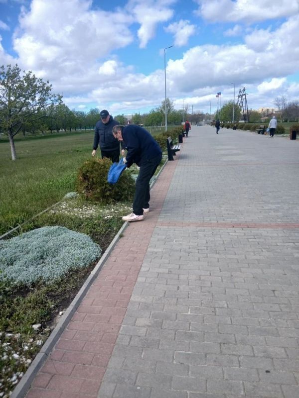 В рамках Всероссийского субботника, масштабной экологической акции, организованной Министерством строительства и жилищно-коммунального хозяйства Российской Федерации, сотрудники Управления образования округа активно приняли... В рамках Всероссийского субботника, масштабной экологической акции, организованной Министерством строительства и жилищно-коммунального хозяйства Российской Федерации, сотрудники Управления образования округа активно приняли...