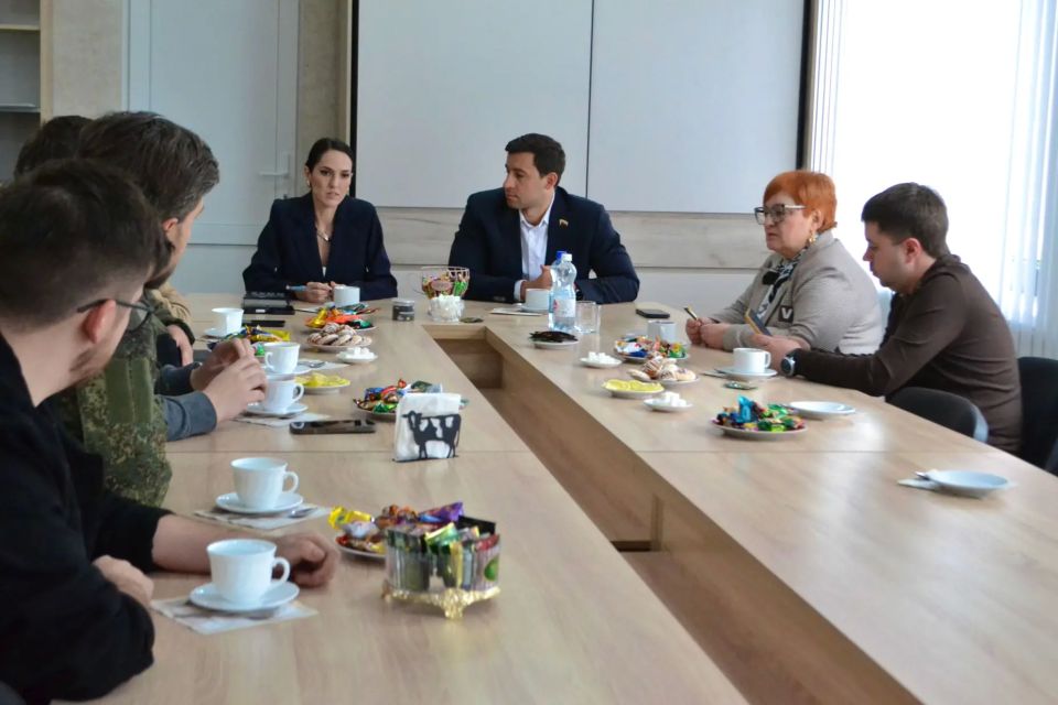 Депутаты городского Совета Луганска провели встречу с депутатами Краснодарской городской Думы Депутаты городского Совета Луганска провели встречу с депутатами Краснодарской городской Думы