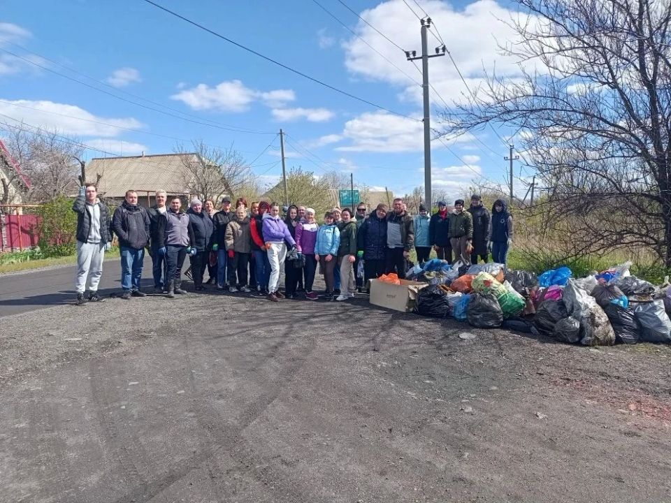 На территории муниципального образования городской округ город Ровеньки Луганской Народной Республики состоялся Всероссийский субботник На территории муниципального образования городской округ город Ровеньки Луганской Народной Республики состоялся Всероссийский субботник
