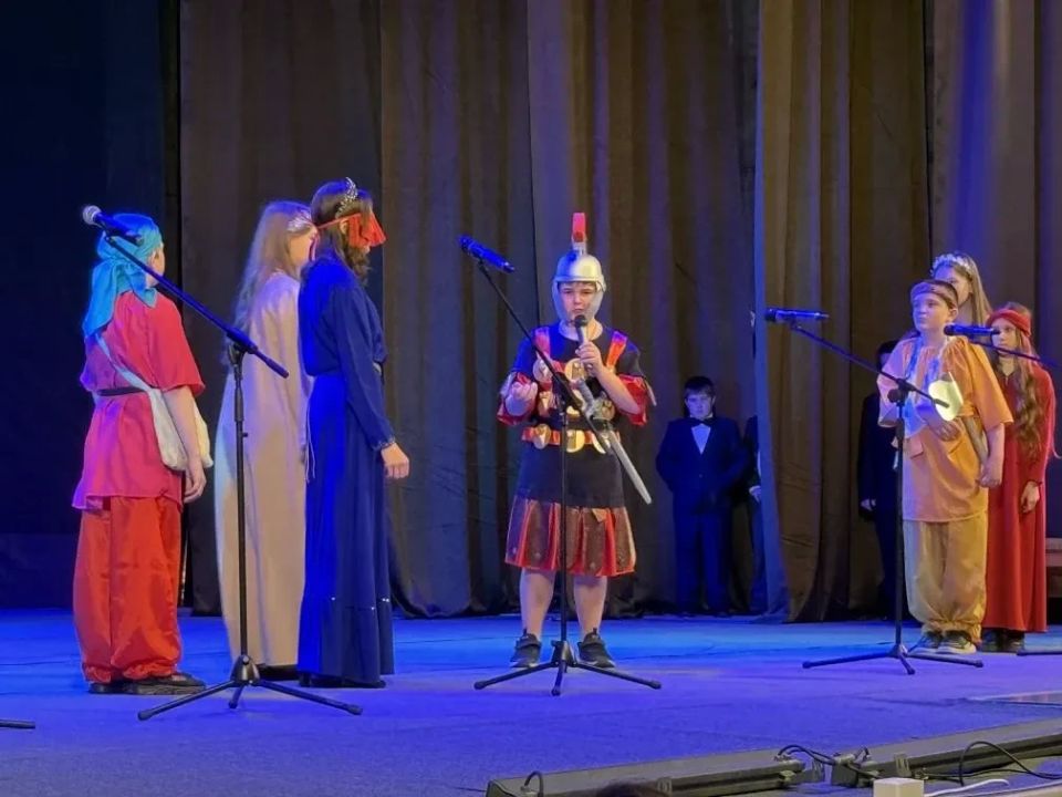 Во Дворце культуры имени Горького прошёл Епархиальный Пасхальный фестиваль «Пасхальная радость» Во Дворце культуры имени Горького прошёл Епархиальный Пасхальный фестиваль «Пасхальная радость»