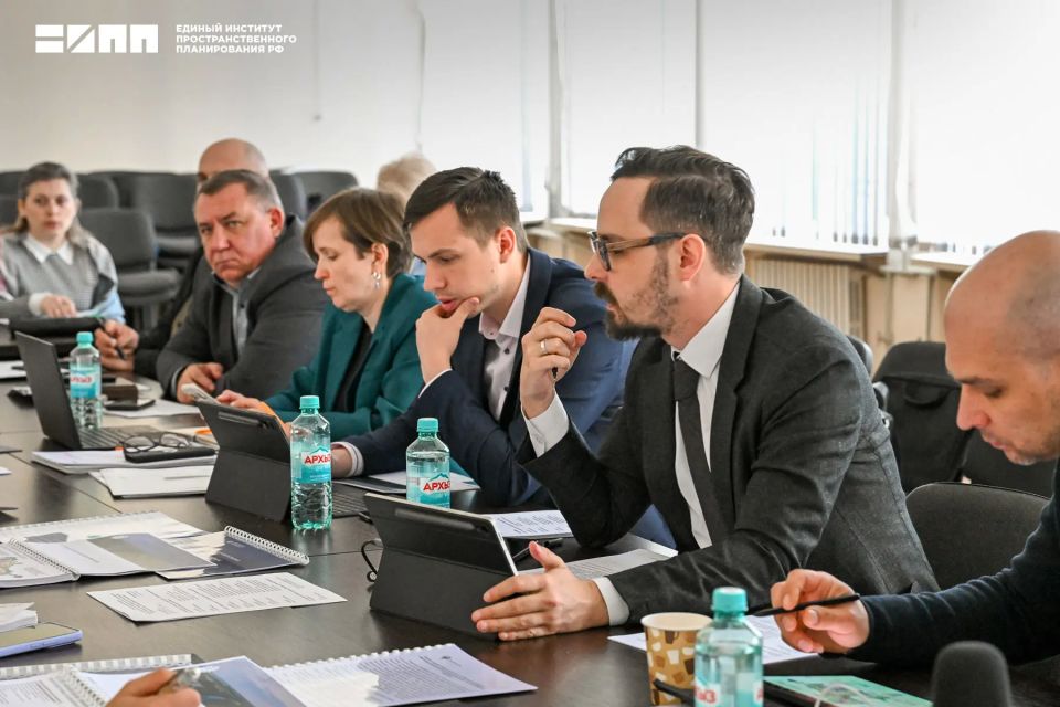 Развитие промышленности, АПК и туризма: в ЛНР обсудили детали генерального плана пгт Новопсков Развитие промышленности, АПК и туризма: в ЛНР обсудили детали генерального плана пгт Новопсков