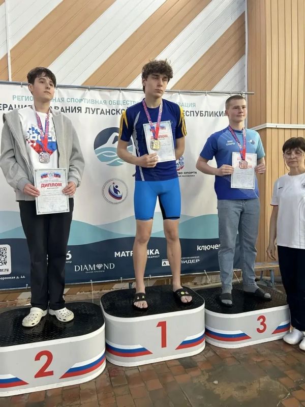 Отличное выступление спортсменов Краснодона в Первенстве Луганской Народной Республики по плаванию Отличное выступление спортсменов Краснодона в Первенстве Луганской Народной Республики по плаванию
