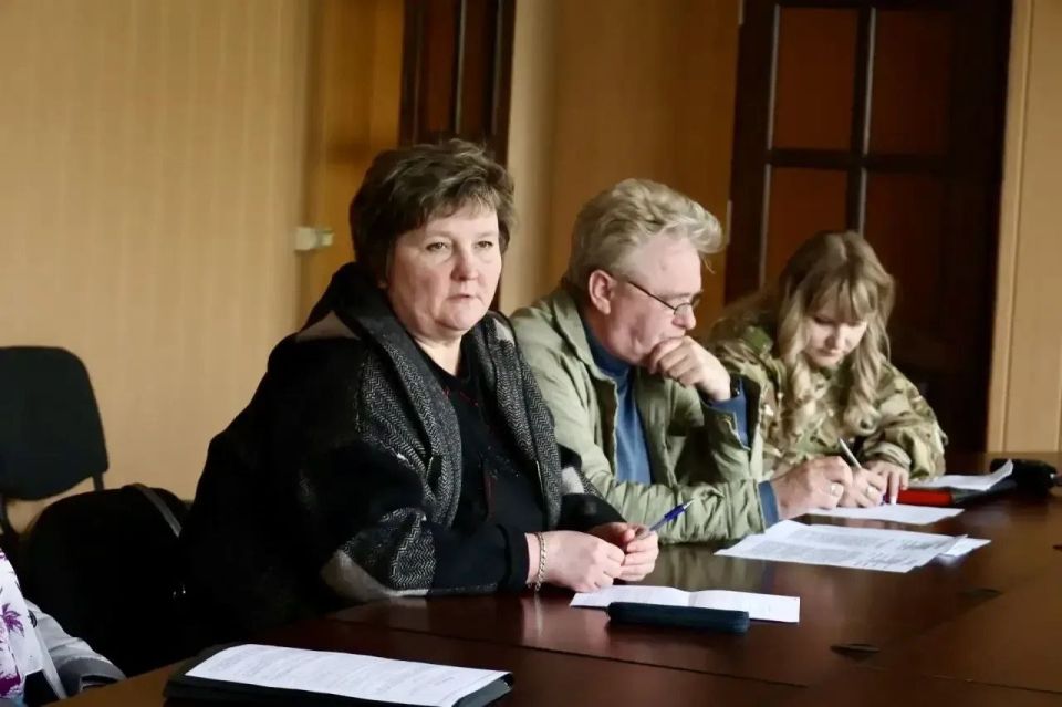 Состоялось заседание комиссии по делам несовершеннолетних и защите их прав в городе Рубежное Луганской Народной Республики Состоялось заседание комиссии по делам несовершеннолетних и защите их прав в городе Рубежное Луганской Народной Республики