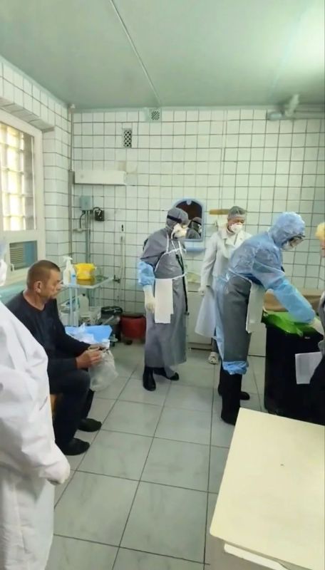 23 апреля 2026г в Луганской городской многопрофильной больнице №15 было проведено тренировочное учение по отработке практических навыков в случае выявления больного с диагнозом ХОЛЕРА 23 апреля 2026г в Луганской городской многопрофильной больнице №15 было проведено тренировочное учение по отработке практических навыков в случае выявления больного с диагнозом ХОЛЕРА