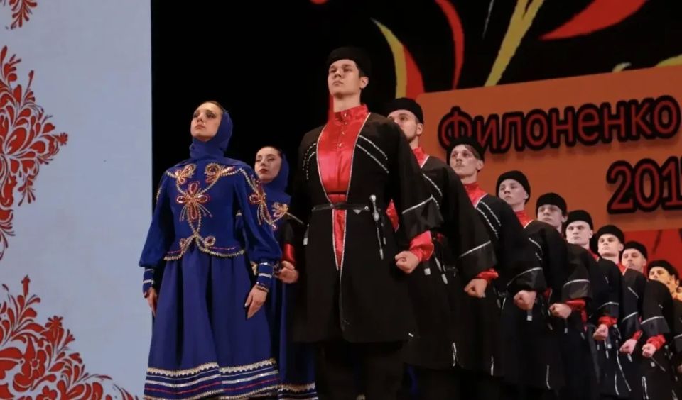90 лет исполнилось выдающемуся луганскому балетмейстеру Василию Вакуленко 90 лет исполнилось выдающемуся луганскому балетмейстеру Василию Вакуленко