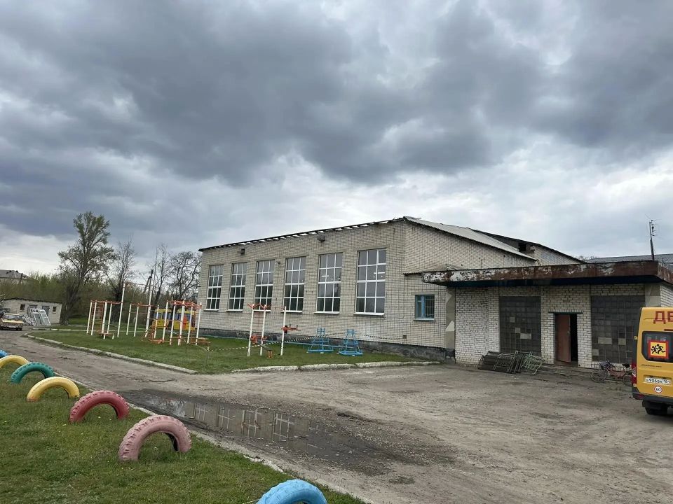 В Новопсковской школе стартовали работы по ремонту кровли В Новопсковской школе стартовали работы по ремонту кровли