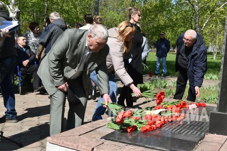 В Новопскове почтили память ликвидаторов и жертв аварии на Чернобыльской АЭС В Новопскове почтили память ликвидаторов и жертв аварии на Чернобыльской АЭС