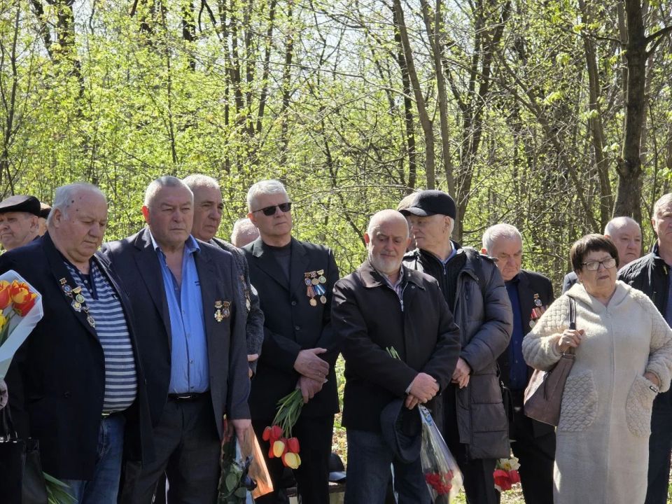 Память сильнее радиации: Совет депутатов почтили 40-летие подвига ликвидаторов Чернобыля Память сильнее радиации: Совет депутатов почтили 40-летие подвига ликвидаторов Чернобыля