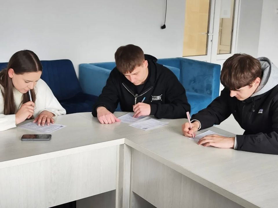 День абитуриента в центральной библиотеке им. Г. Сковороды День абитуриента в центральной библиотеке им. Г. Сковороды