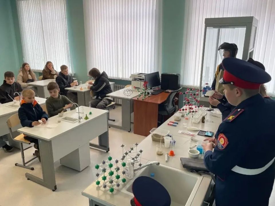 К новому учебному году приготовиться! К новому учебному году приготовиться!