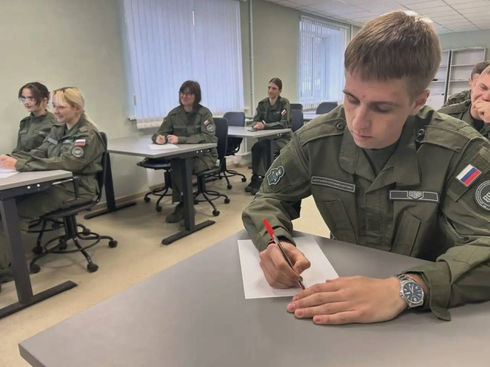 В ЛНР готовятся к созданию нового выпуска газеты «Вечёрка ВОИНа» В ЛНР готовятся к созданию нового выпуска газеты «Вечёрка ВОИНа»