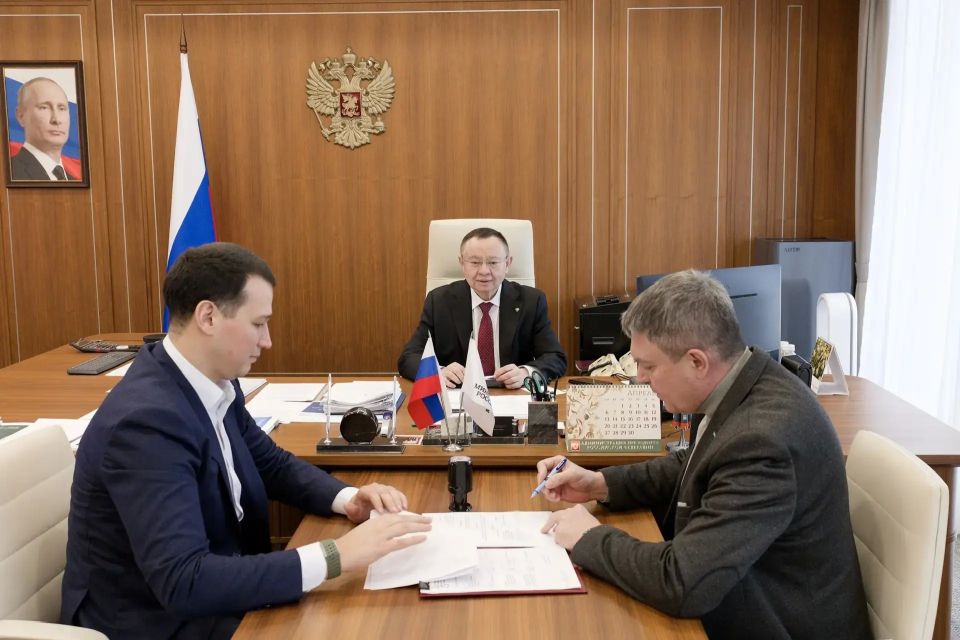 В Минстрое России обсудили комплексные вопросы развития Луганской Народной Республики В Минстрое России обсудили комплексные вопросы развития Луганской Народной Республики
