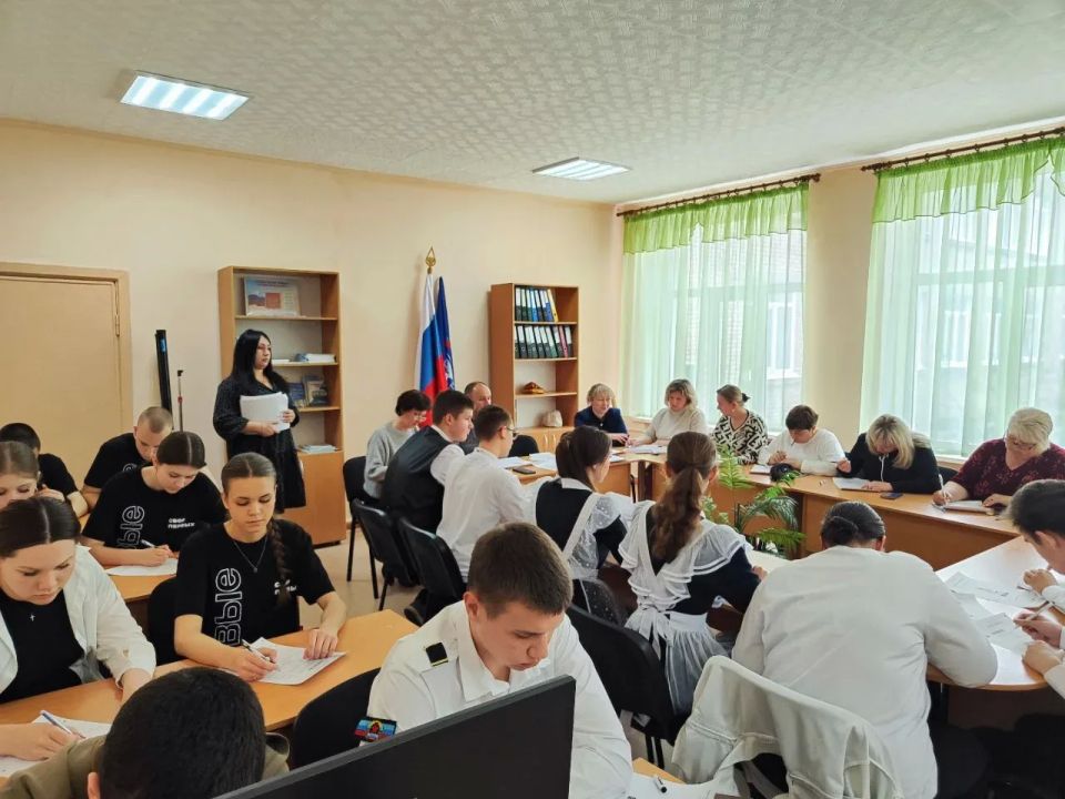Славяносербщина присоединилась к акции «Диктант Победы» Славяносербщина присоединилась к акции «Диктант Победы»