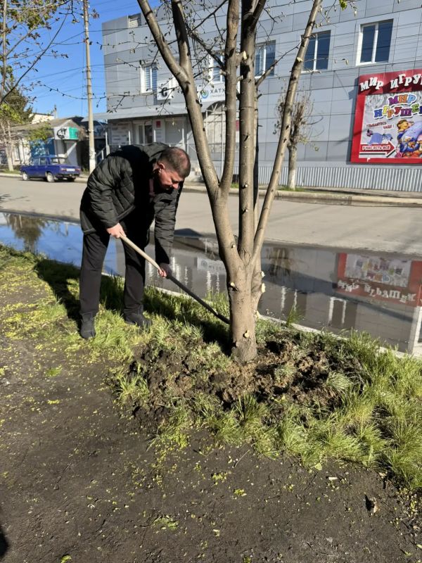 Коллектив Минюста ЛНР присоединился ко Всероссийскому субботнику Коллектив Минюста ЛНР присоединился ко Всероссийскому субботнику