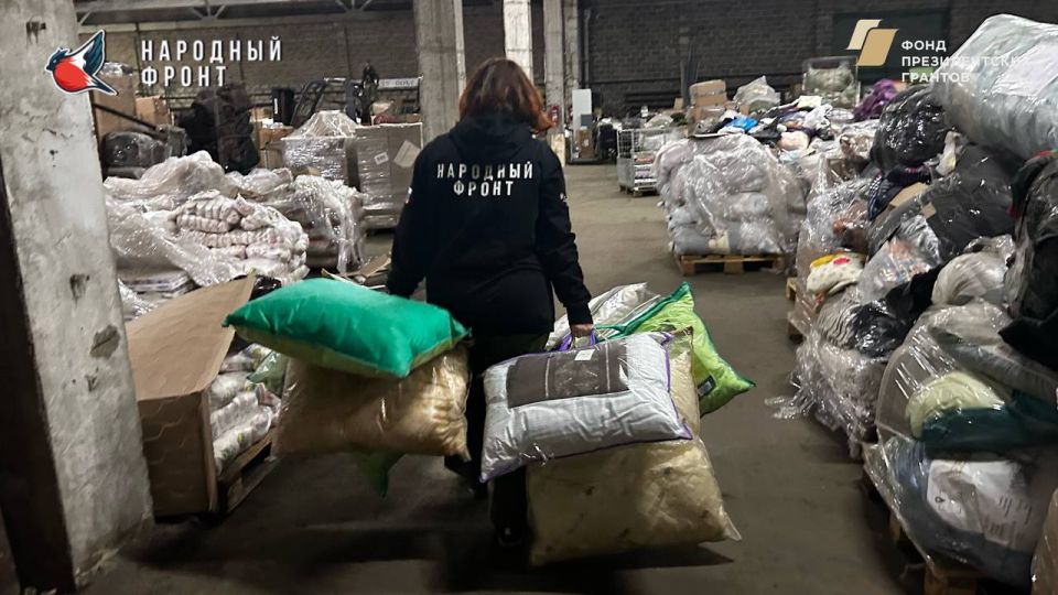 Активисты Молодёжки НФ провели продуктивный день на складе РИК НФ ЛНР
