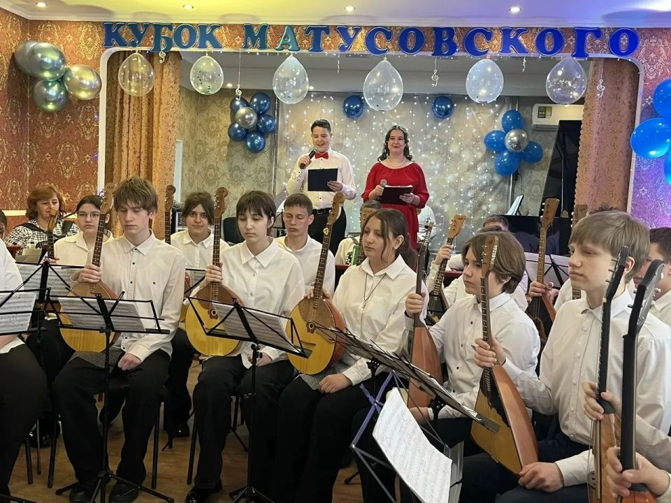 В рамках Регионального фестиваля-конкурса «Кубок Матусовского» в Лутугинской детской музыкальной школе им. А.П. Тертычного состоялся отчетный концерт В рамках Регионального фестиваля-конкурса «Кубок Матусовского» в Лутугинской детской музыкальной школе им. А.П. Тертычного состоялся отчетный концерт