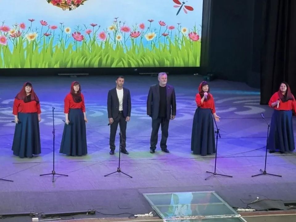 Андрей Рубанцов: Во Дворце культуры имени Горького прошёл Епархиальный Пасхальный фестиваль «Пасхальная радость» Андрей Рубанцов: Во Дворце культуры имени Горького прошёл Епархиальный Пасхальный фестиваль «Пасхальная радость»