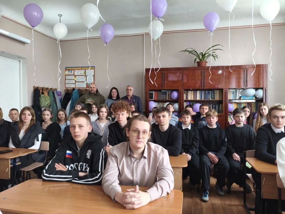«Люби язык, как Даль его любил»: поэтическая акция продолжилась в Краснодоне «Люби язык, как Даль его любил»: поэтическая акция продолжилась в Краснодоне