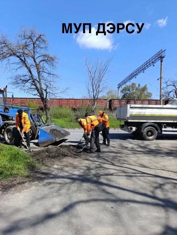 За период с 20 по 24 апреля работниками МУП "ДЭРСУ" были выполнены следующие работы: За период с 20 по 24 апреля работниками МУП "ДЭРСУ" были выполнены следующие работы: