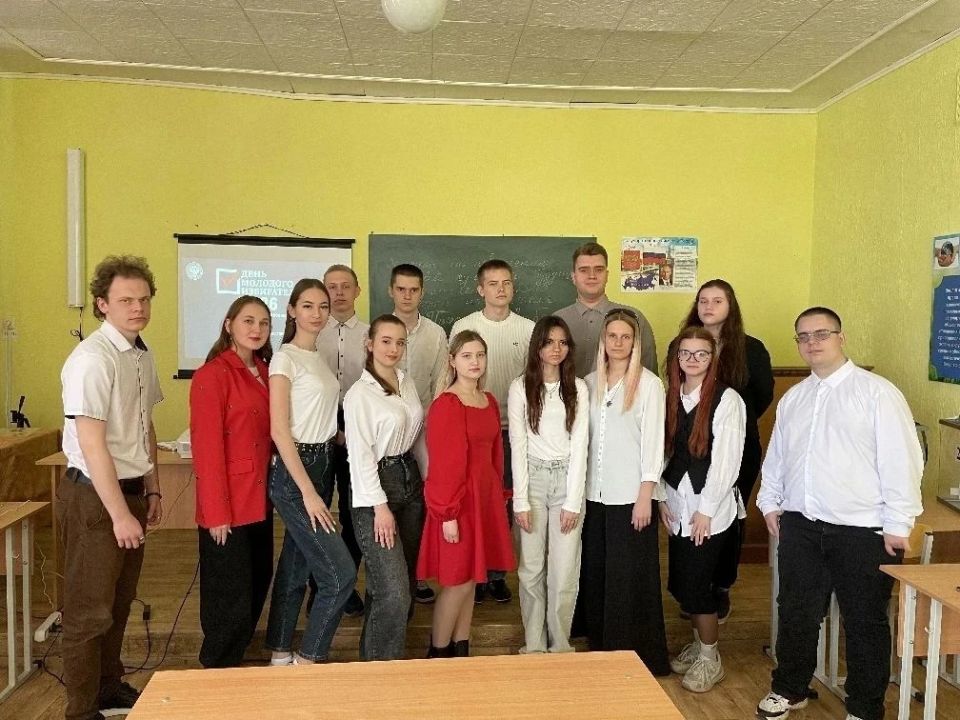 В Краснодонском округе прошли лекции «Просто о выборах» для старшеклассников и студентов В Краснодонском округе прошли лекции «Просто о выборах» для старшеклассников и студентов