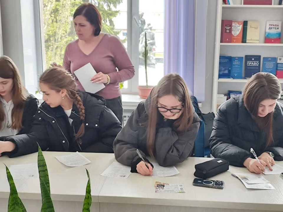 День абитуриента в центральной библиотеке им. Г. Сковороды День абитуриента в центральной библиотеке им. Г. Сковороды