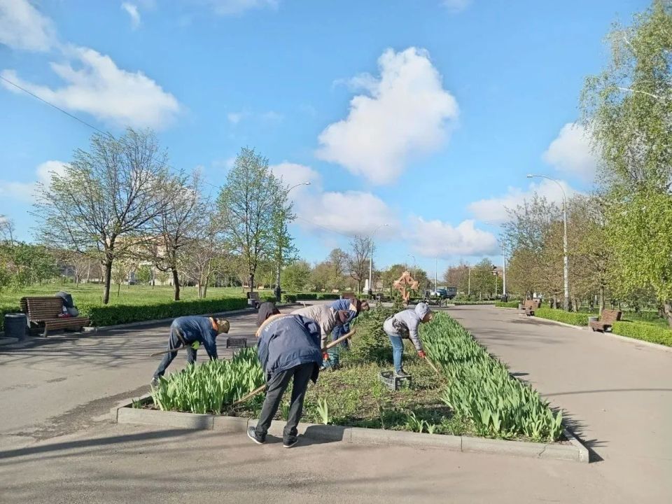 Коммунальными службами проведены работы на территории города Коммунальными службами проведены работы на территории города