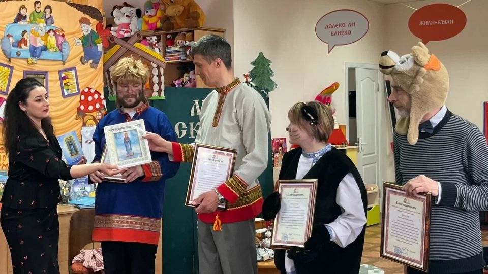 Волшебство слов и добра: в Луганской библиотеке для детей ожили сказки! Волшебство слов и добра: в Луганской библиотеке для детей ожили сказки!