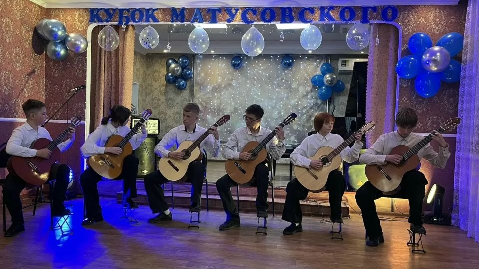 В рамках Регионального фестиваля-конкурса «Кубок Матусовского» в Лутугинской детской музыкальной школе им. А.П. Тертычного состоялся отчетный концерт В рамках Регионального фестиваля-конкурса «Кубок Матусовского» в Лутугинской детской музыкальной школе им. А.П. Тертычного состоялся отчетный концерт
