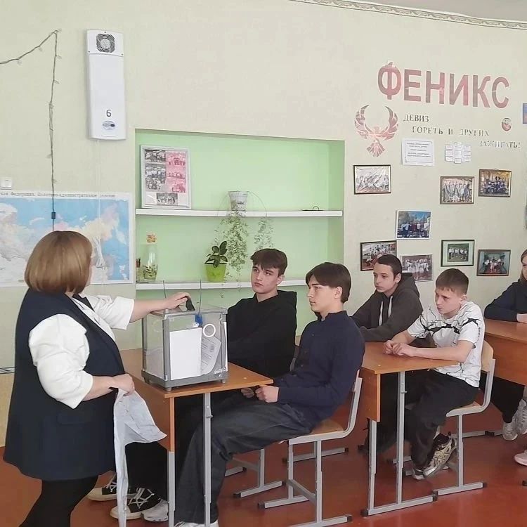 В Новопсковском округе продолжаются мероприятия ко Дню молодого избирателя В Новопсковском округе продолжаются мероприятия ко Дню молодого избирателя
