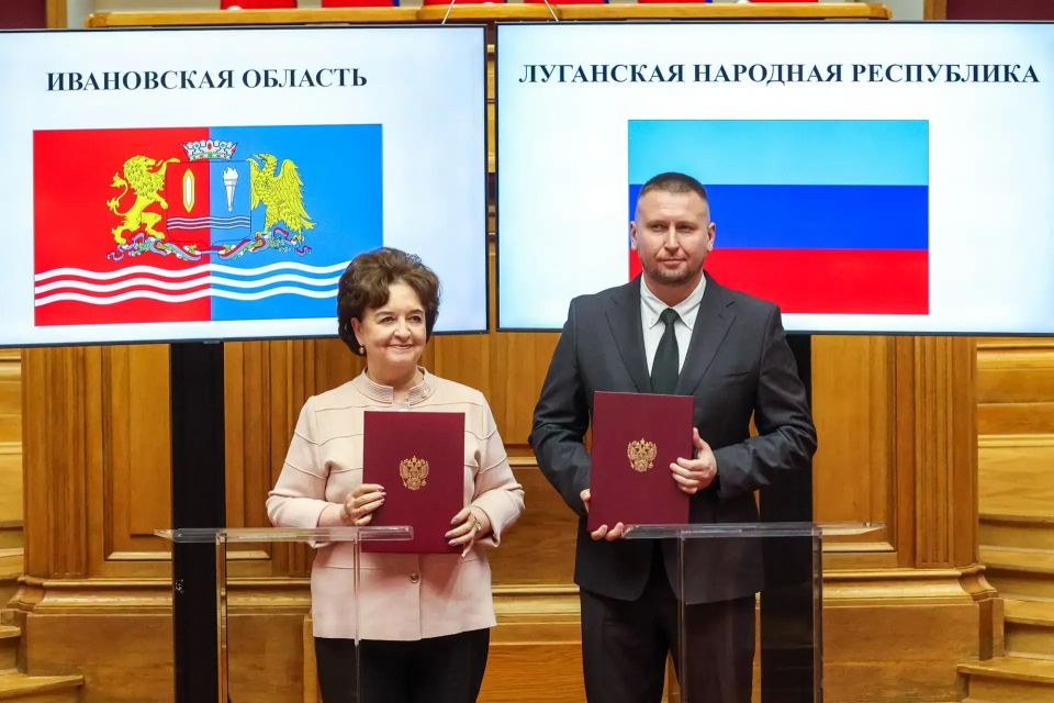 Денис Мирошниченко подписал соглашения о сотрудничестве с парламентами Чеченской Республики и Ивановской области Денис Мирошниченко подписал соглашения о сотрудничестве с парламентами Чеченской Республики и Ивановской области