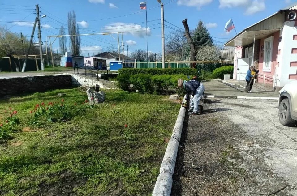 В Бугаевке в ходе Всероссийского субботника благоустроены ряд территорий В Бугаевке в ходе Всероссийского субботника благоустроены ряд территорий