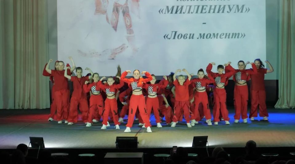Коллектив из Молодогвардейска принял участие в V ежегодном фестивале танца в рамках Года единства народов России Коллектив из Молодогвардейска принял участие в V ежегодном фестивале танца в рамках Года единства народов России