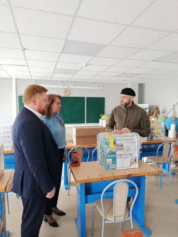 В Луганский учебно-воспитательный комплекс №51 передали новое оборудование В Луганский учебно-воспитательный комплекс №51 передали новое оборудование