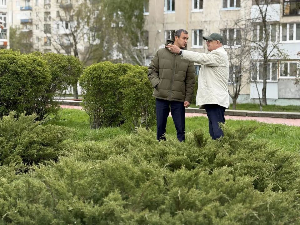 Специалисты Казанского аграрного университета оценили состояние озеленения в Рубежном и Лисичанске Специалисты Казанского аграрного университета оценили состояние озеленения в Рубежном и Лисичанске