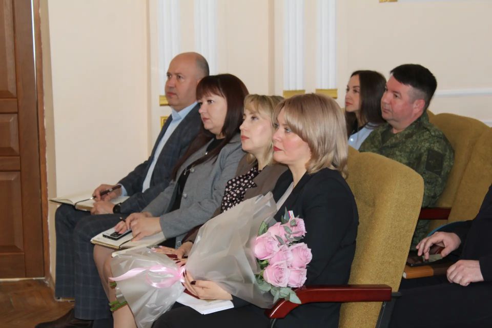 Сегодня провел расширенное аппаратное совещание с участием руководителей структурных подразделений Администрации, территориальных отделов, муниципальных предприятий, ресурсоснабжающих организаций, представителей... Сегодня провел расширенное аппаратное совещание с участием руководителей структурных подразделений Администрации, территориальных отделов, муниципальных предприятий, ресурсоснабжающих организаций, представителей...