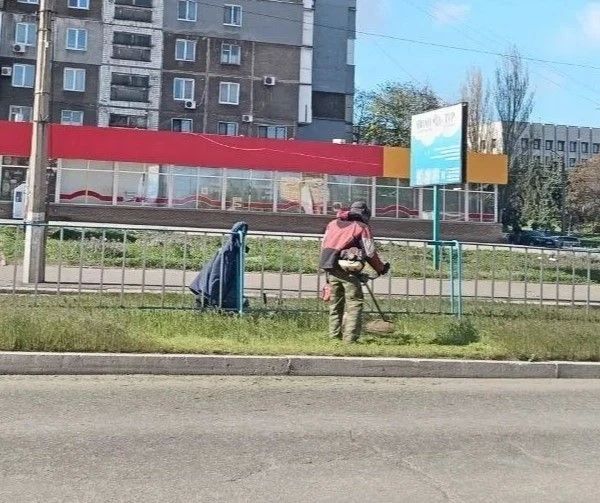 Коммунальными службами проведены работы на территории города Коммунальными службами проведены работы на территории города